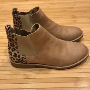 Beige booties